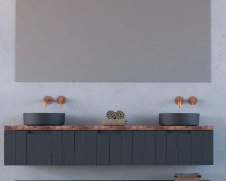 Baño moderno con lavabos dobles y revestimiento cerámico en gran formato